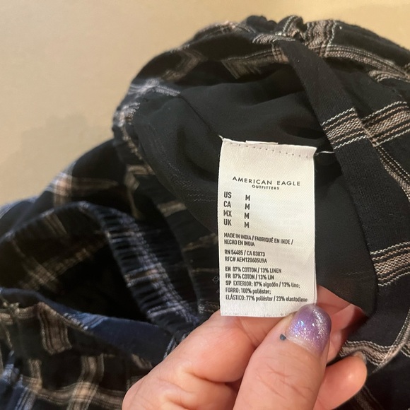 3/$30 American Eagle M cotton linen shorts - Picture 5 of 5